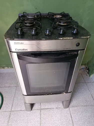 Fogão com vidro quebrado 