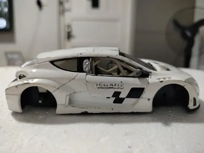 Miniatura Renault Sport Megane Trophy Unifortune 1:32 Sucata
