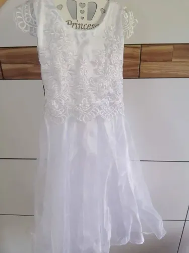 Pra levar logo 4 vestidos de festa infantis por $50 3-5 anos