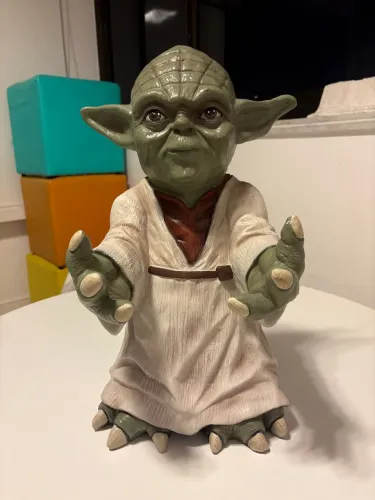 Estátua Colecionável Star Wars Yoda