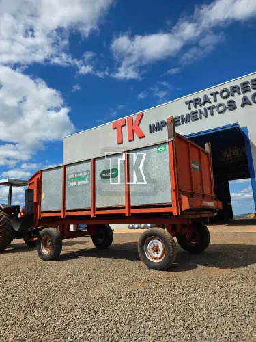 VAGÃO FORRAGEIRO REALMAQ - 10000 - Tk Tratores Nova Andradina-MS