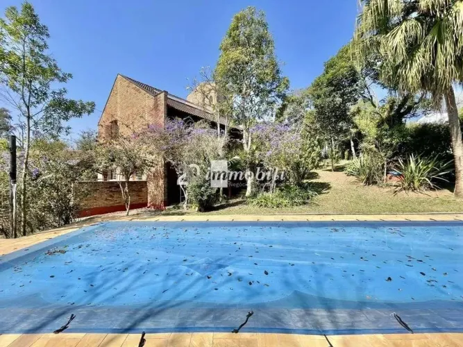 Casa à venda em Carapicuíba, Granja Viana, com 3 quartos, com 450 m², Residencial Vila Div