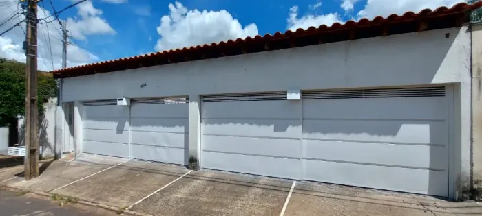 Particular aluga casa semi-nova 2 quartos bairro carajás 