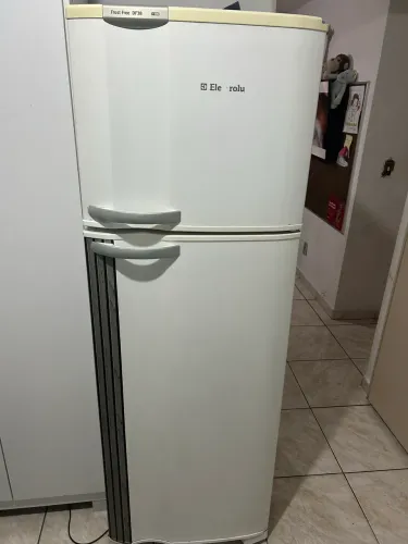 Vende geladeira com 3 meses de garantia ?