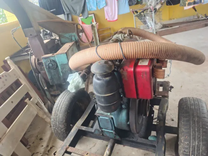 Motor com bomba de Água 