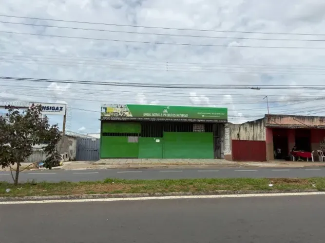 Aluga-se Sala Comercial Perto do Fórum e Serra Dourada