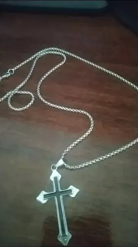 Colar  Com Pingente De Cruz 
