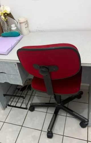 Cadeira Giratória com rodas