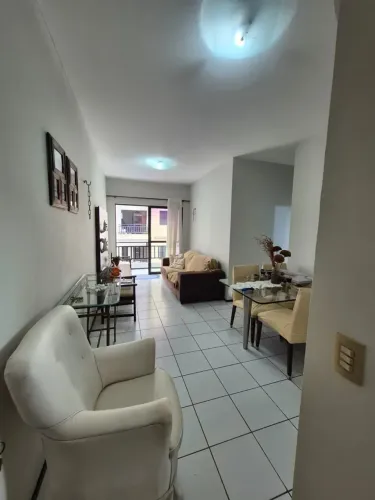 Residencial Sevilha - Porteira Fechada - 60 metros - 3 quartos + 1 vaga - Escada - Parque 