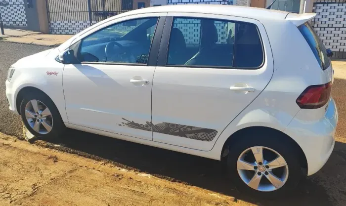 Volkswagen Fox Rock IN RIO 1.6 MI Total Flex 8V 5P 2016
