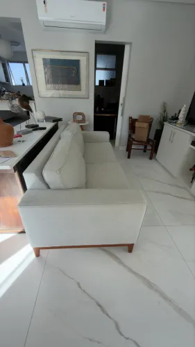 Sofá 3 lugares 