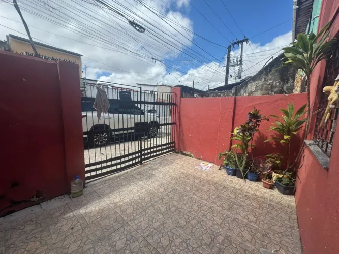 Casa para Venda em Fortaleza, Monte Castelo, 3 dormitórios, 1 banheiro