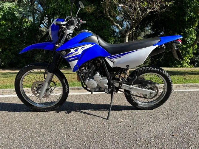 Yamaha XTZ 250 Lander 2016 - Particular (Muito Conservada)