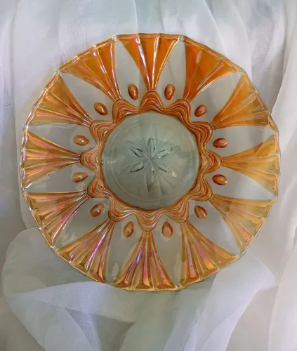 Antigo Prato de Centro / Fruteira em Vidro Carnaval (Carnival Glass)<br>