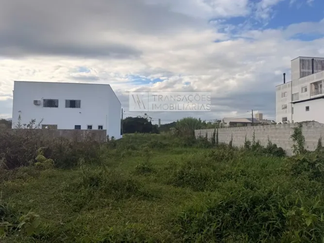 Terreno para venda com 386 metros quadrados em Sertão do Maruim - São José - SC