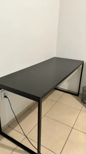 Mesa de Escritório 1,50m - Moderna e Resistente