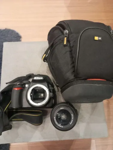 Máquina de fotografia Nikon 