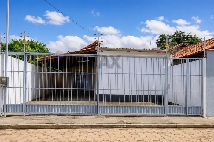 IMÓVEL EM CONDOMÍNIO NO BAIRRO FLORESTA