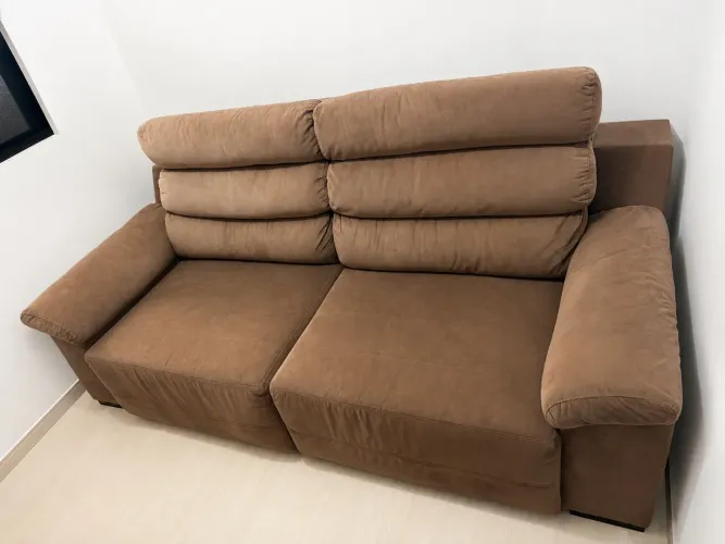 Sofá retrátil e reclinável 2,40m, muito confortável (Entrego)