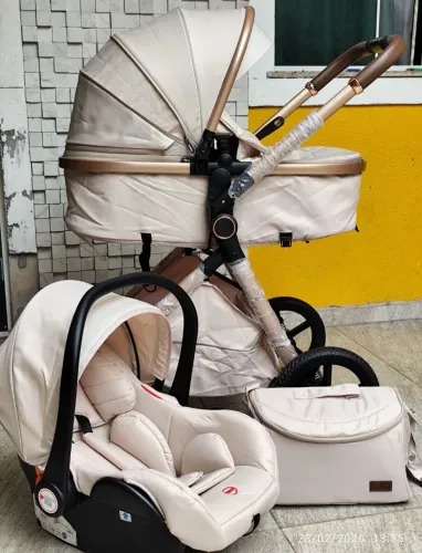NA CAIXA NOVO Carrinho de bebê importado modelo 3 em 1 acompanha bebê conforto e bolsa