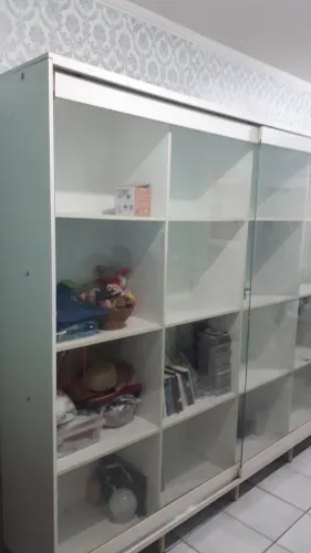 ARMÁRIO/VITRINE
