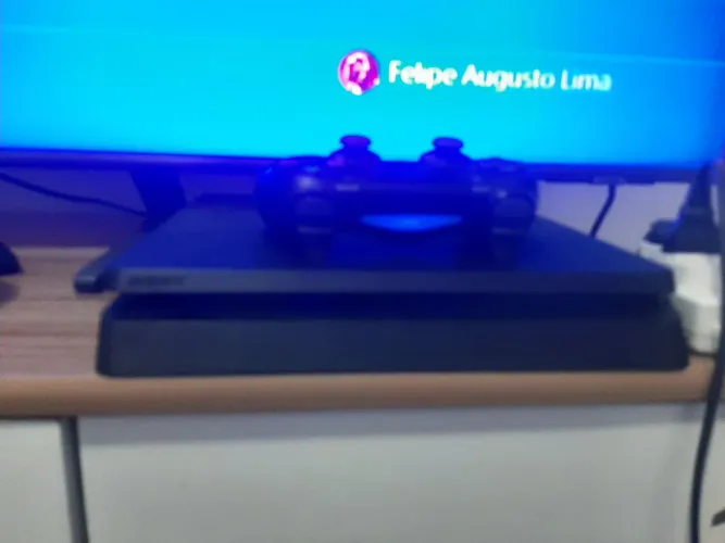 Playstation 4 slim