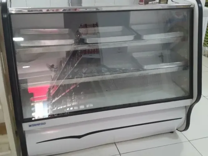 BALCÃO EXPOSITOR REFRIGERADO