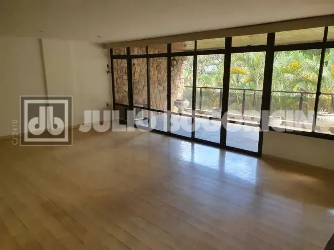 JBB303193 / Residencial / Barra da Tijuca