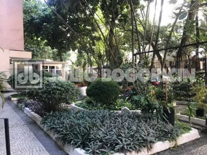 Flamengo apartamento residencial desocupado conjugado fundos vaga escritura reformado port