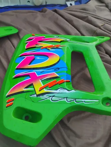 Carenagem da Kawasaki KDX 250