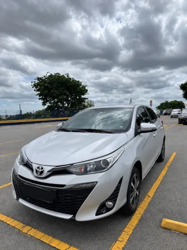 Toyota Yaris XLS Connect 1.5 Flex 16V 5P AUT 2021