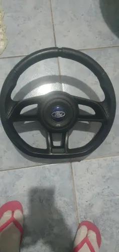 Vendo volante esportivo linha Ford 