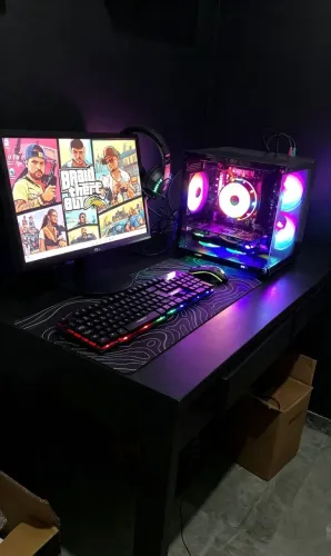 PC GAMER RYZEN 5 + RX 580 + 16GB DDR4 + 256GB + MONITOR, TECLADO, MOUS E HEADSET.