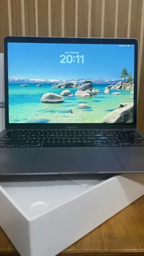 MacBook Air M1