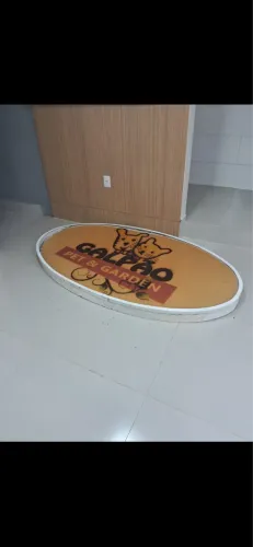 Placa iluminada para loja