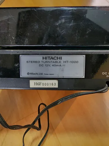 Toca discos Hitachi stereo turntable HT-1000