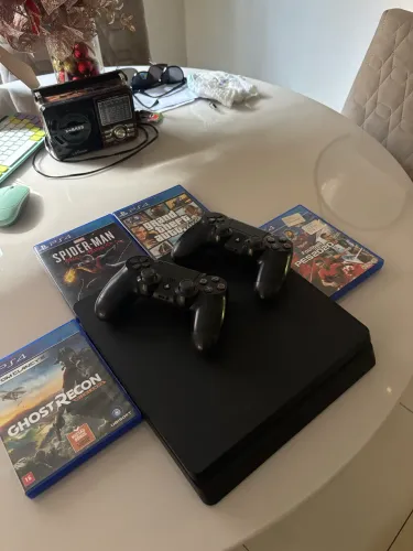 PS4 slim 861 gb