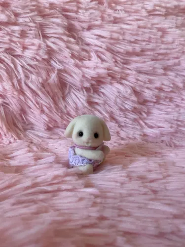 Sylvanian Families - Bebê Flora Rabbit