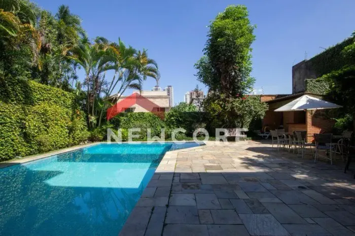 Casa em Rua General Sena Vasconcelos - Jardim Guedala - São Paulo/SP
