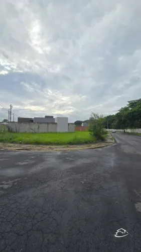 Terreno no bairro Lorena Village em Lorena à Venda