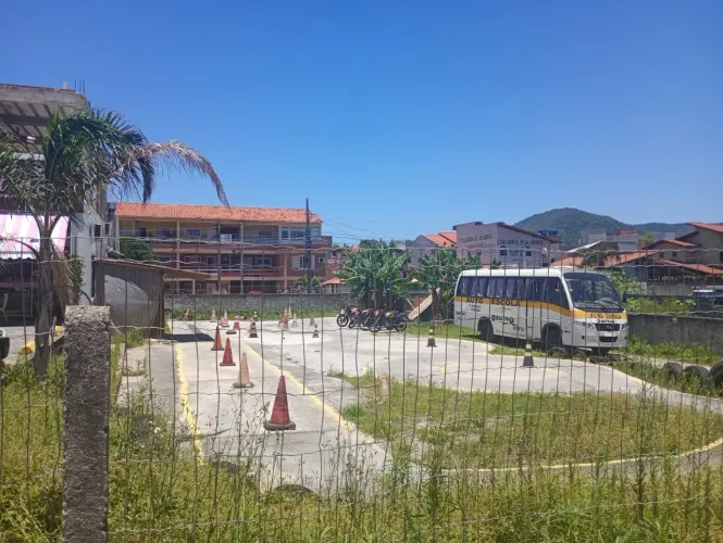 Terreno comercial à venda nos Ingleses