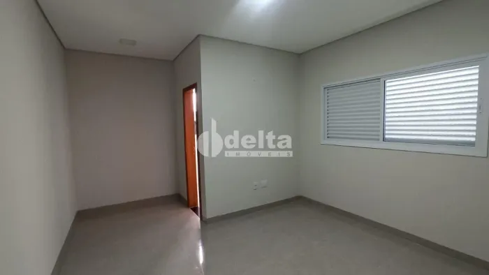 Casa residencial disponível para venda no bairro Laranjeiras em Uberlândia-MG