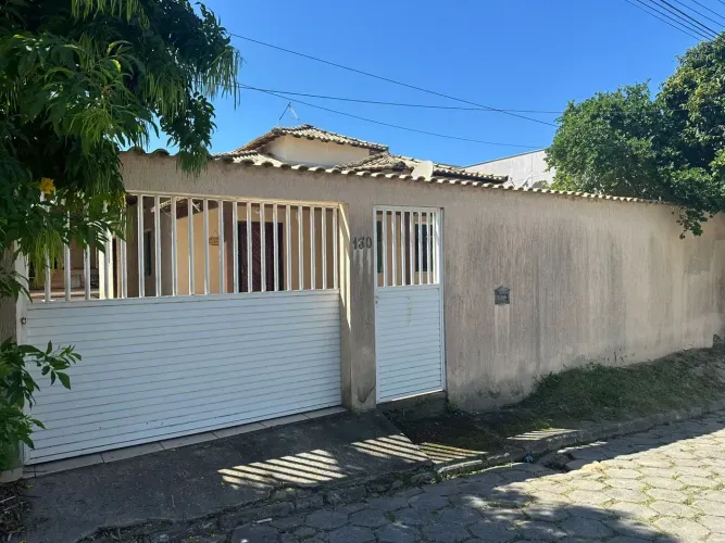OPORTUNIDADE Casa no Condomínio dos Pássaros - Área gourmet, 2 quartos e garagem