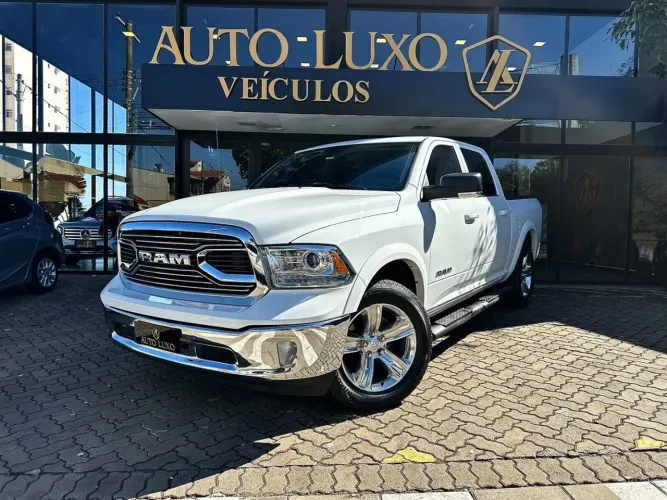 Ram Classic Laramie 5.7 V8 16V Gasolina 4X4 Aut. 2023