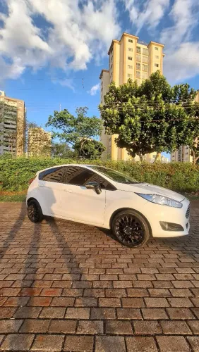 Ford Fiesta SEL 1.6 16V Flex Mec. 5P 2017