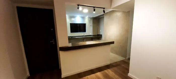 Cobertura Duplex reformada - 4 Quartos (2 Suítes), 2 Vagas Livres - Av. Rio Branco
