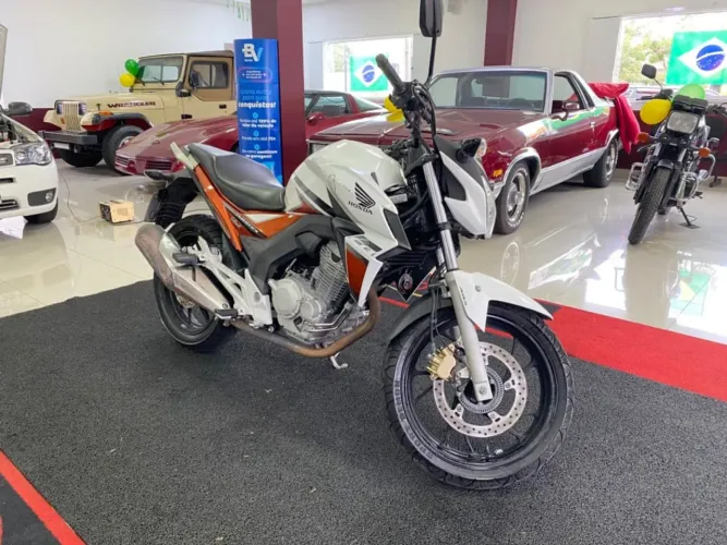 HONDA CB 250 TWISTER
