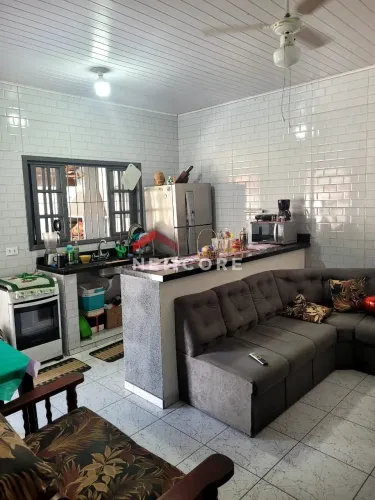 Casa em Rua Tetsuo Watanabe - Jardim do Sol - Caraguatatuba/SP