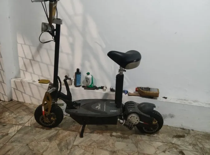 Patinete e scooter elétrica