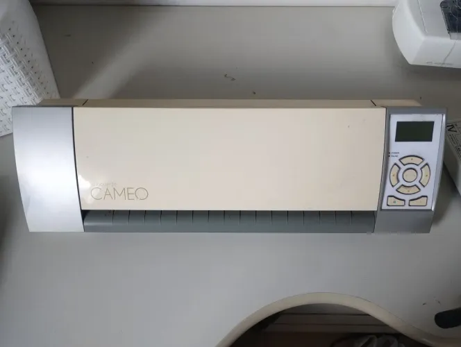 silhouette cameo 1 usada